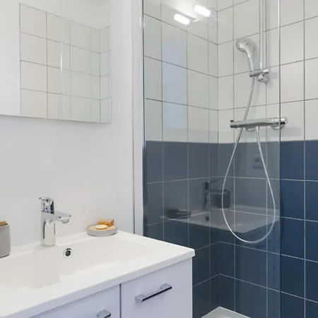 Lägenhet Calme Renove, Balcon, Wifi, Parking Inclus, Proche Transarc Et Commerces - Fr-1-346-345 *